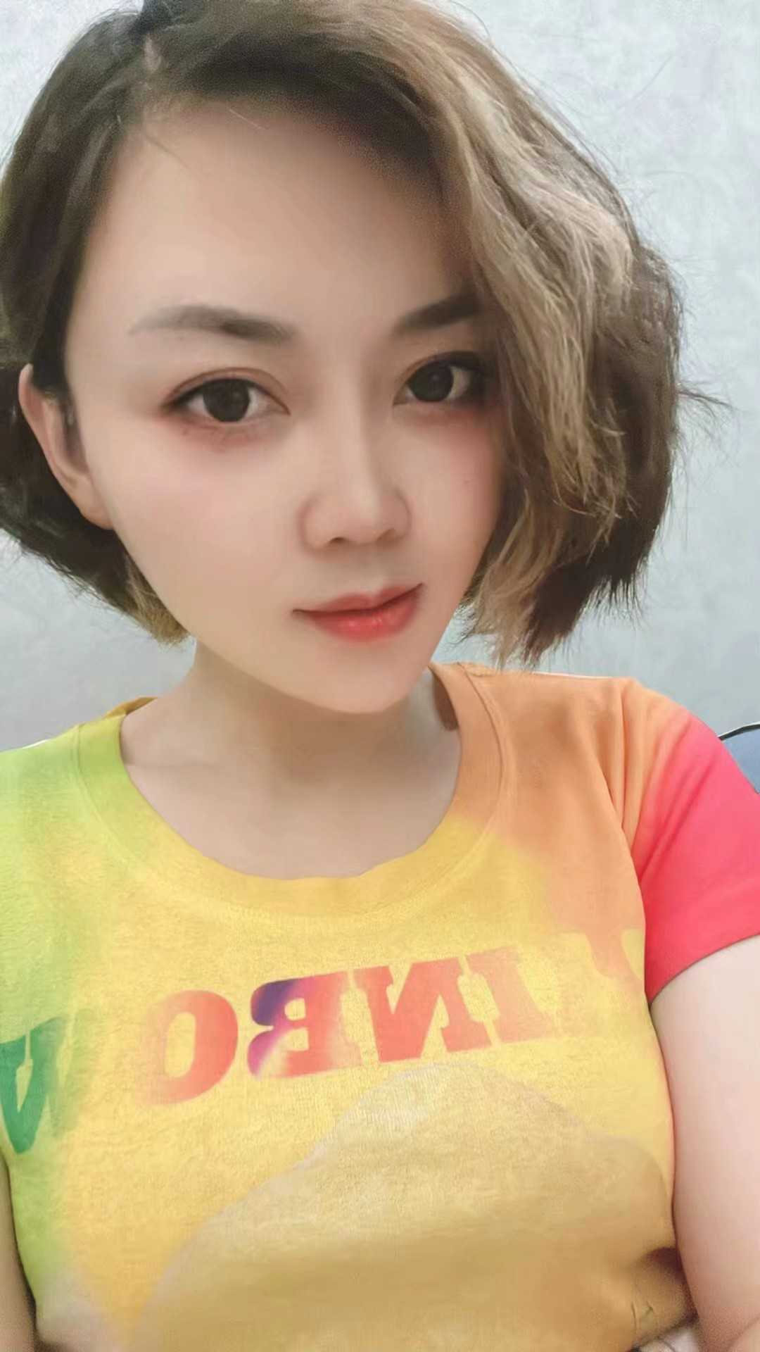 漂亮，各种姿势都能配合